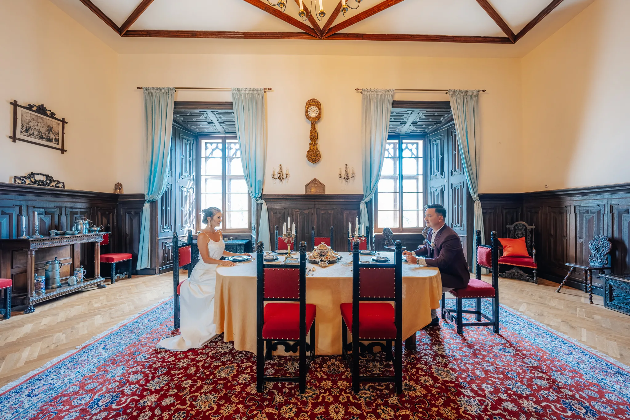 Wedding photography in the castle interiors
