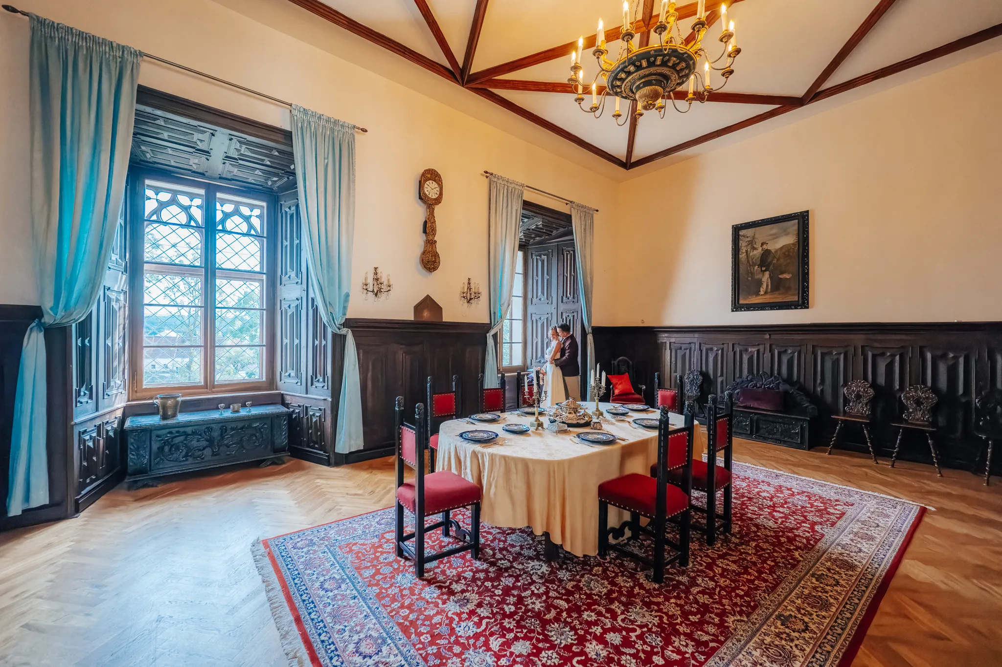 Wedding photography in the castle interiors