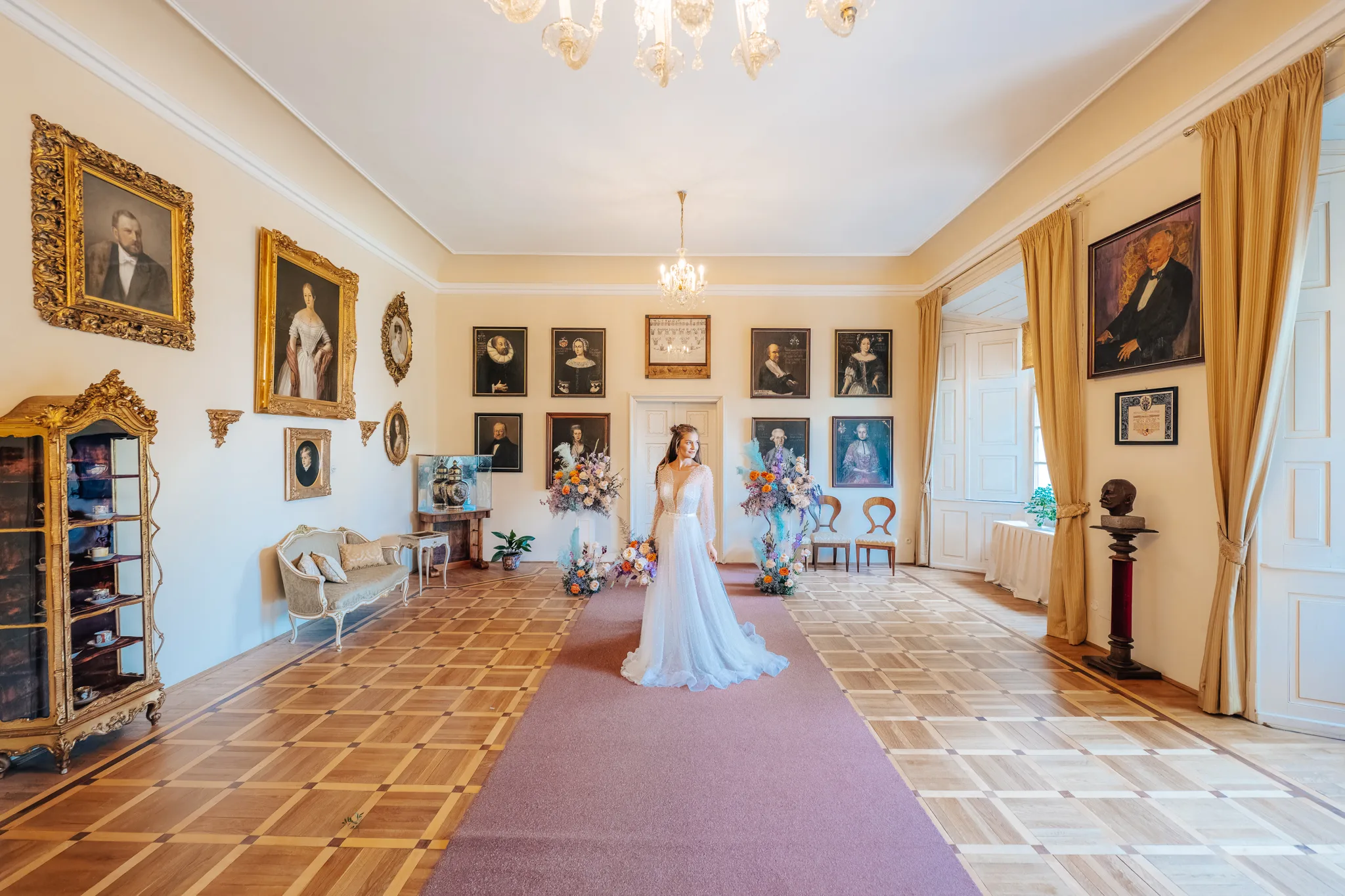 Wedding ceremony in the Picture Gallery